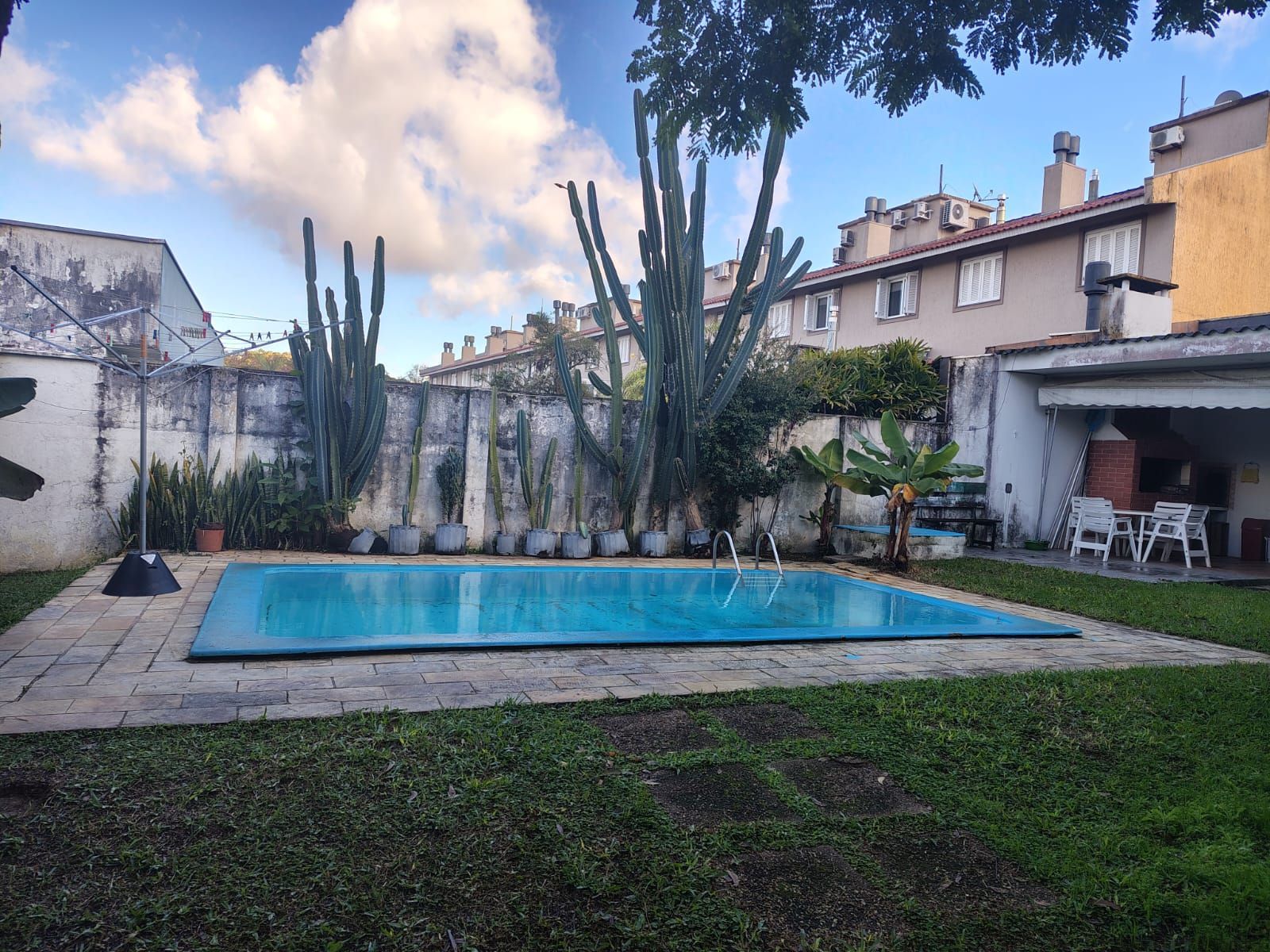 Casa de alvenaria, com 3 dormitórios, 1 suíte e 2 vagas de garagem coberta. — foto 27