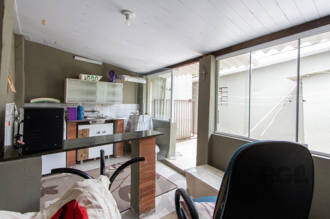 Casa térrea, 3 quartos, 2 banheiros, com pátio no Bairro Cavalhada — foto 40