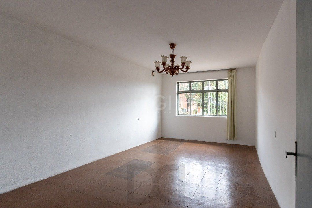 Casa para Venda - 220m², 3 dormitórios, sendo 2 suites, 2 vagas - Coronel Aparício Borges — foto 18