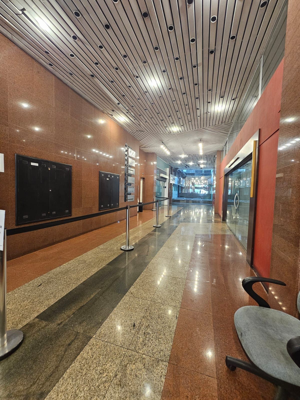 Sala comercial na Dona Laura — foto 7