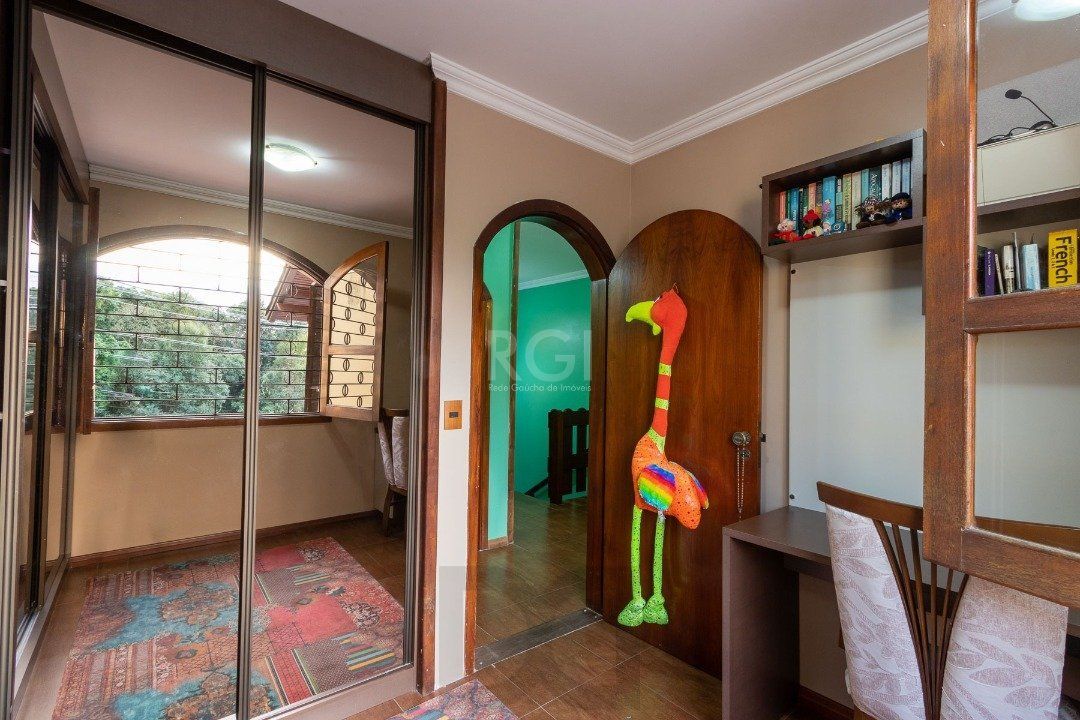 Casa para Venda - 232.5m², 3 dormitórios, sendo 1 suites, 4 vagas - Nonoai — foto 44