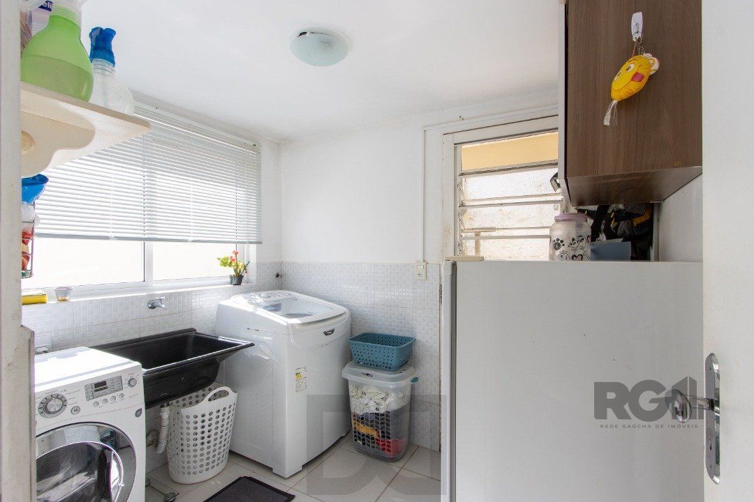 Casa a venda no bairro Guarujá com 4 dormitórios, piscina e salão de festas — foto 18