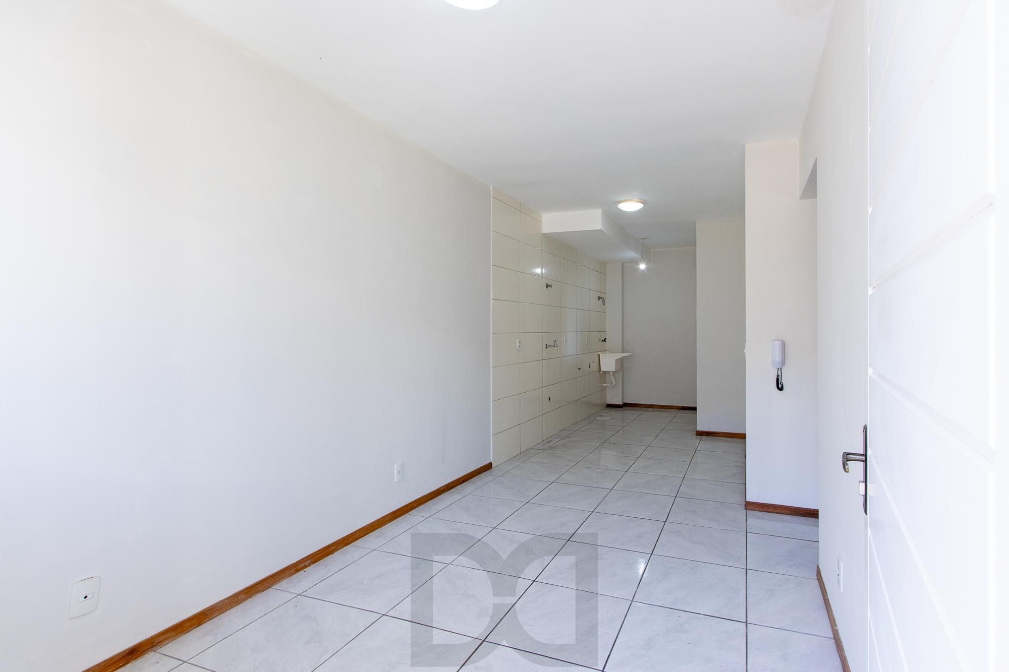 Casa residencial em condominio fechado para locação no bairro Hípica — foto 1
