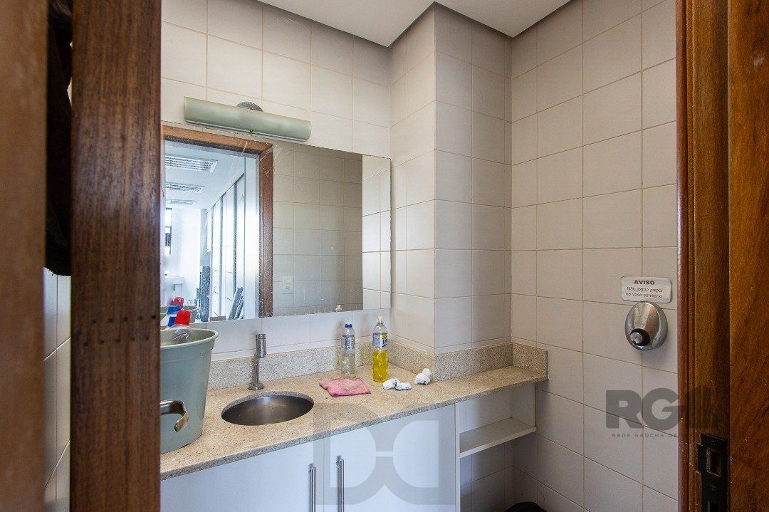 SALA COMERCIAL BAIRRO MENINO DEUS - 82m² DE ÁREA PRIVATIVA, 1 VAGA — foto 16