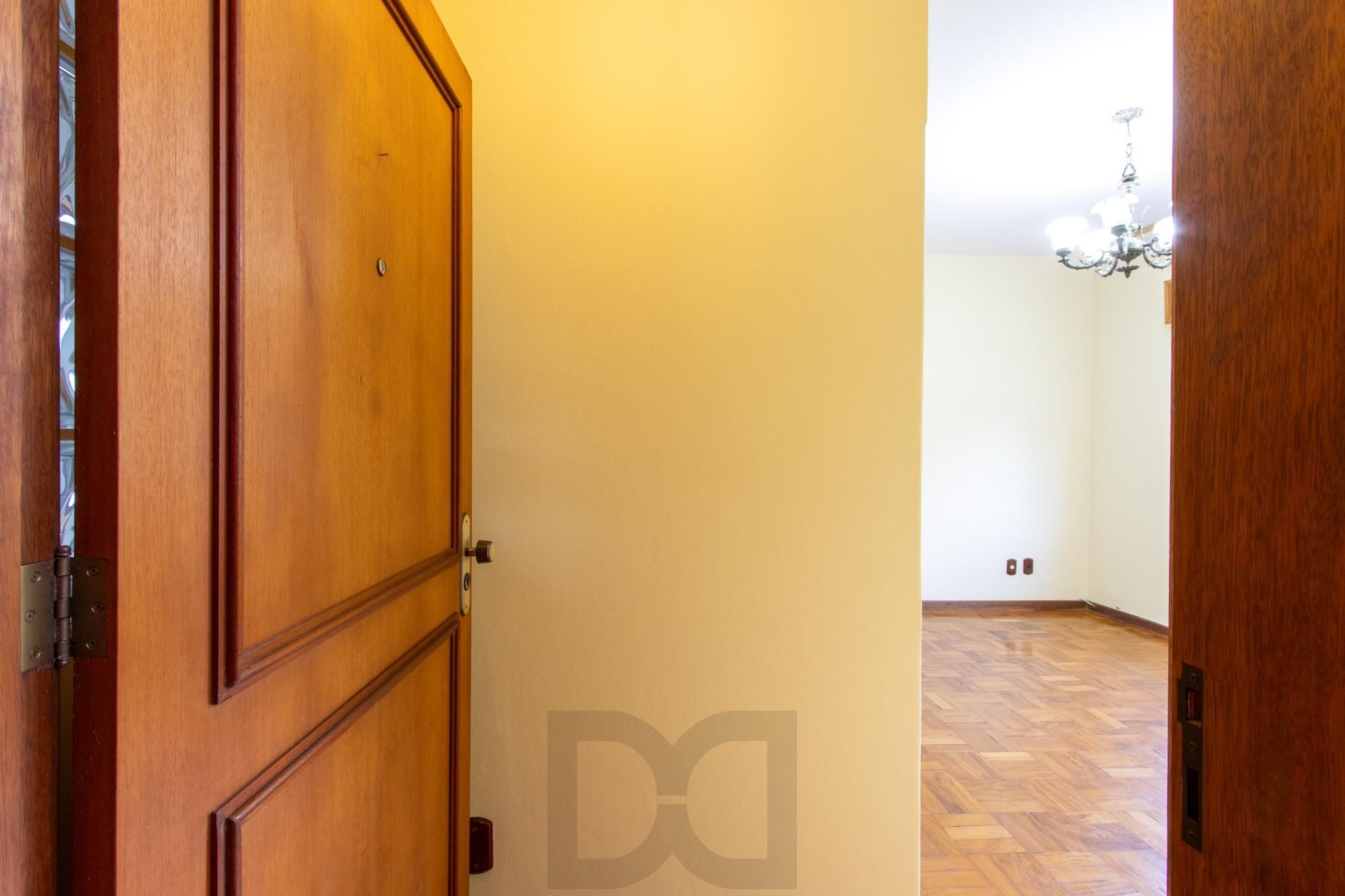 Apartamento de 2 Dormitórios na Cel Massot, Bairro Cristal — foto 3