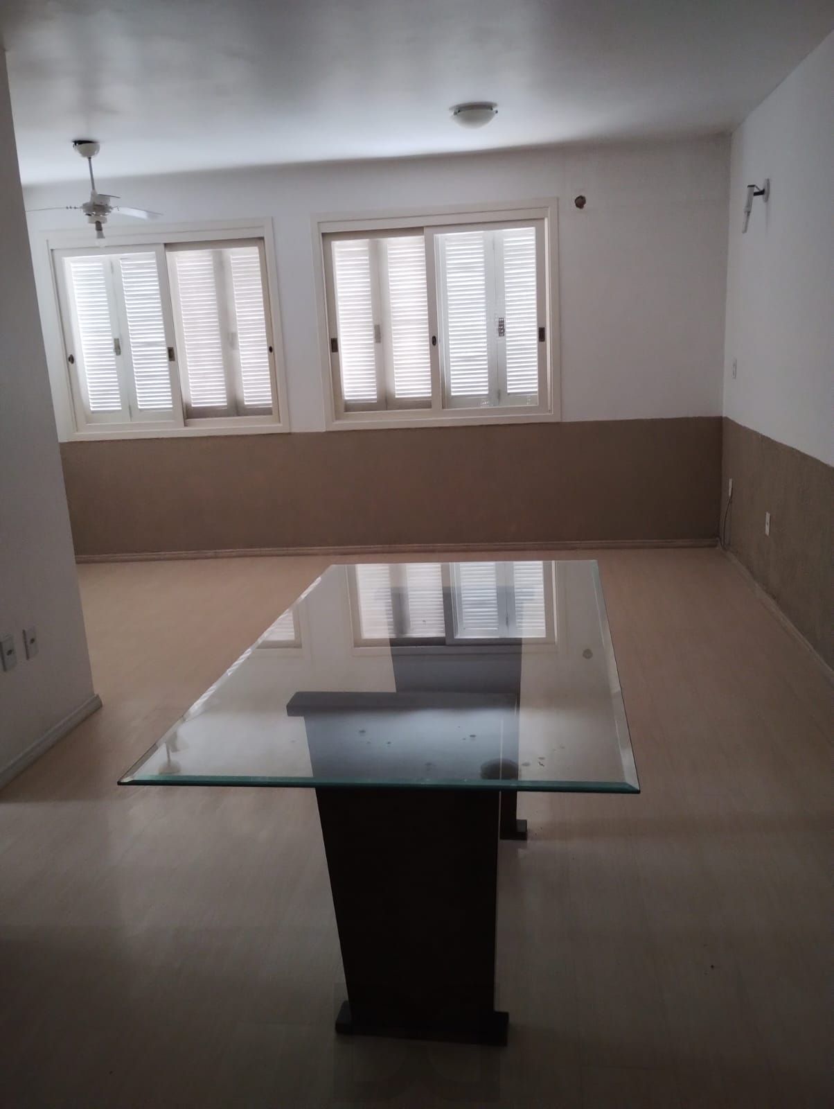Excelente Casa com 03 suítes + Apto nos fundos com 01 Dor. Garagem 3 carros — foto 14