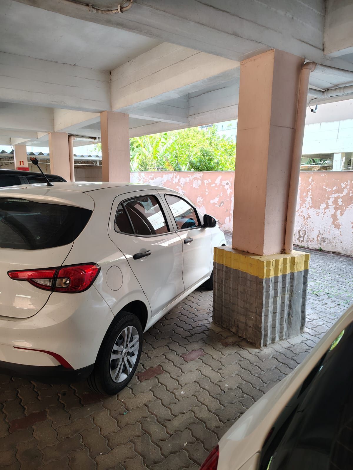Apartamento de 2 dormitórios, 2 banheiros e 1 vaga no bairro Cristal. — foto 23
