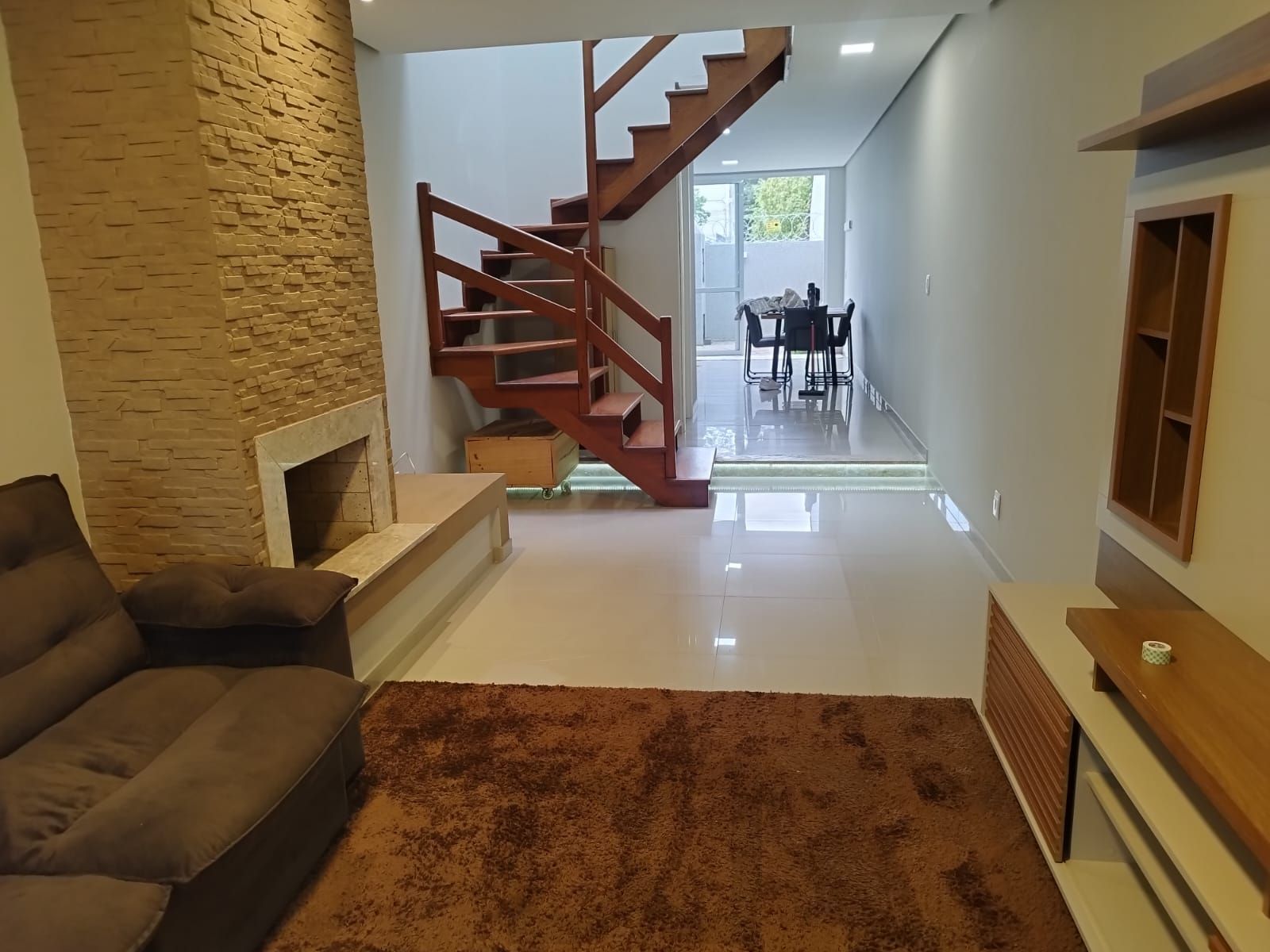 Bela casa residencial mobiliada com 2 Suítes na Hípica! — foto 1