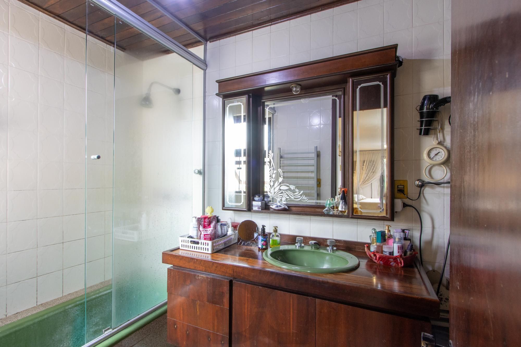 Casa para Venda - 485m², 4 dormitórios, sendo 1 suites, 3 vagas - Cristal — foto 53