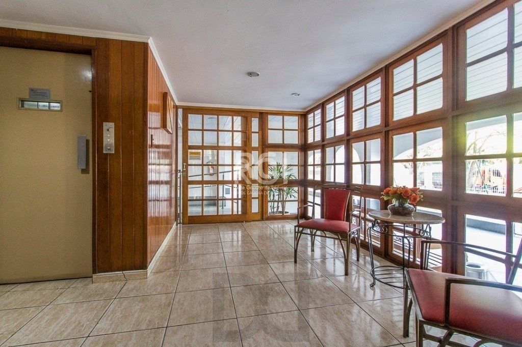 Apartamento para Venda - 64.5m², 2 dormitórios, 1 vaga - Cristal — foto 2