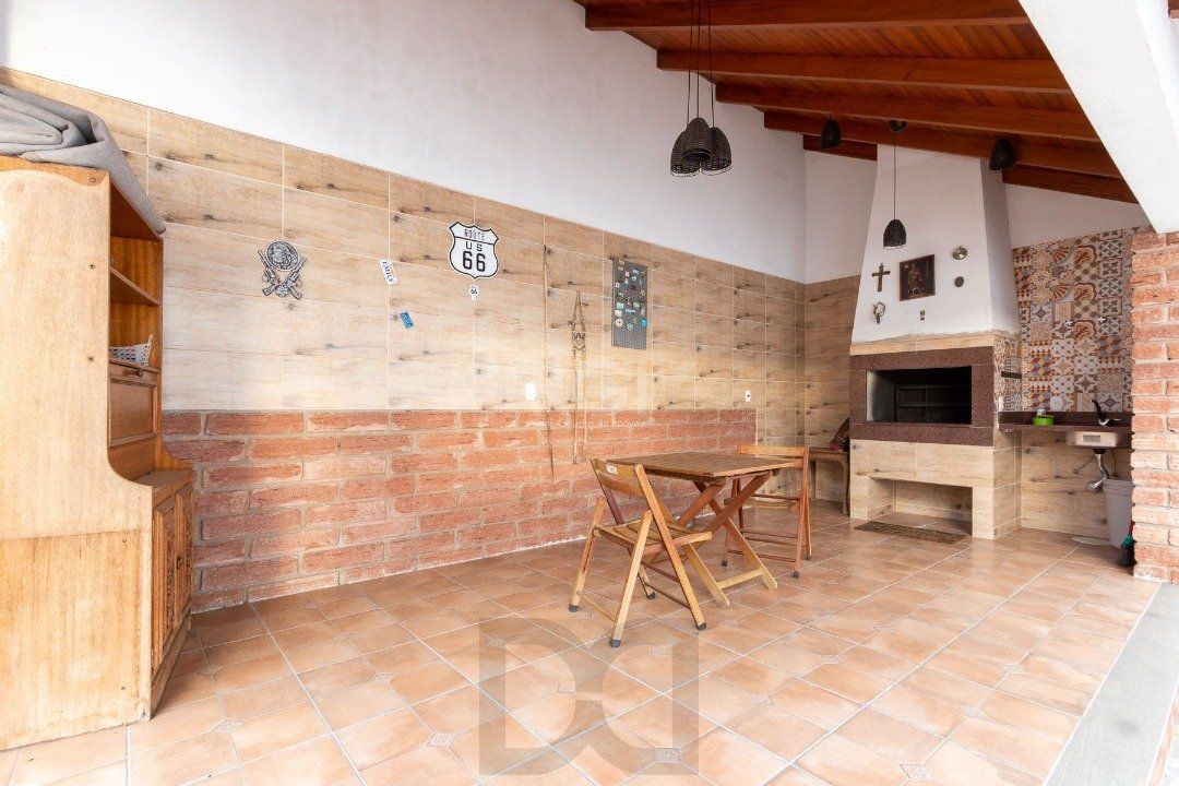 Casa para Venda - 377m², 4 dormitórios, sendo 3 suites, 3 vagas - Guarujá — foto 51