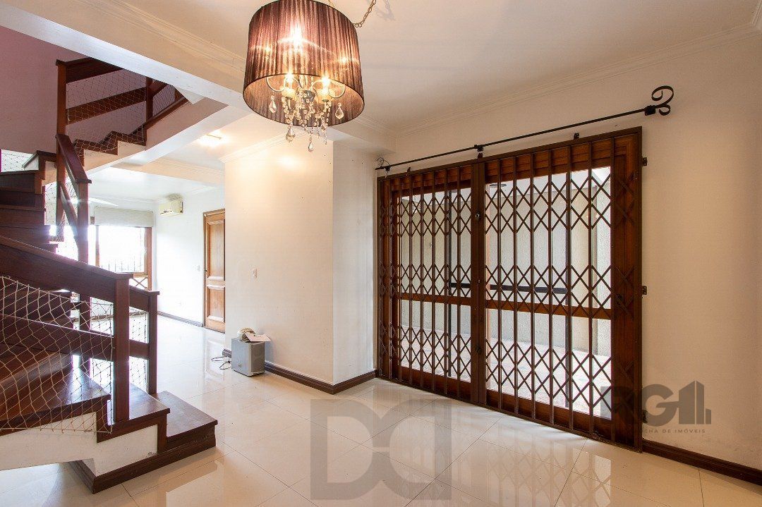 Casa de alvenaria, 3 dormitórios, 1 suíte e pátio com piscina, bairro Espírito Santo. — foto 13