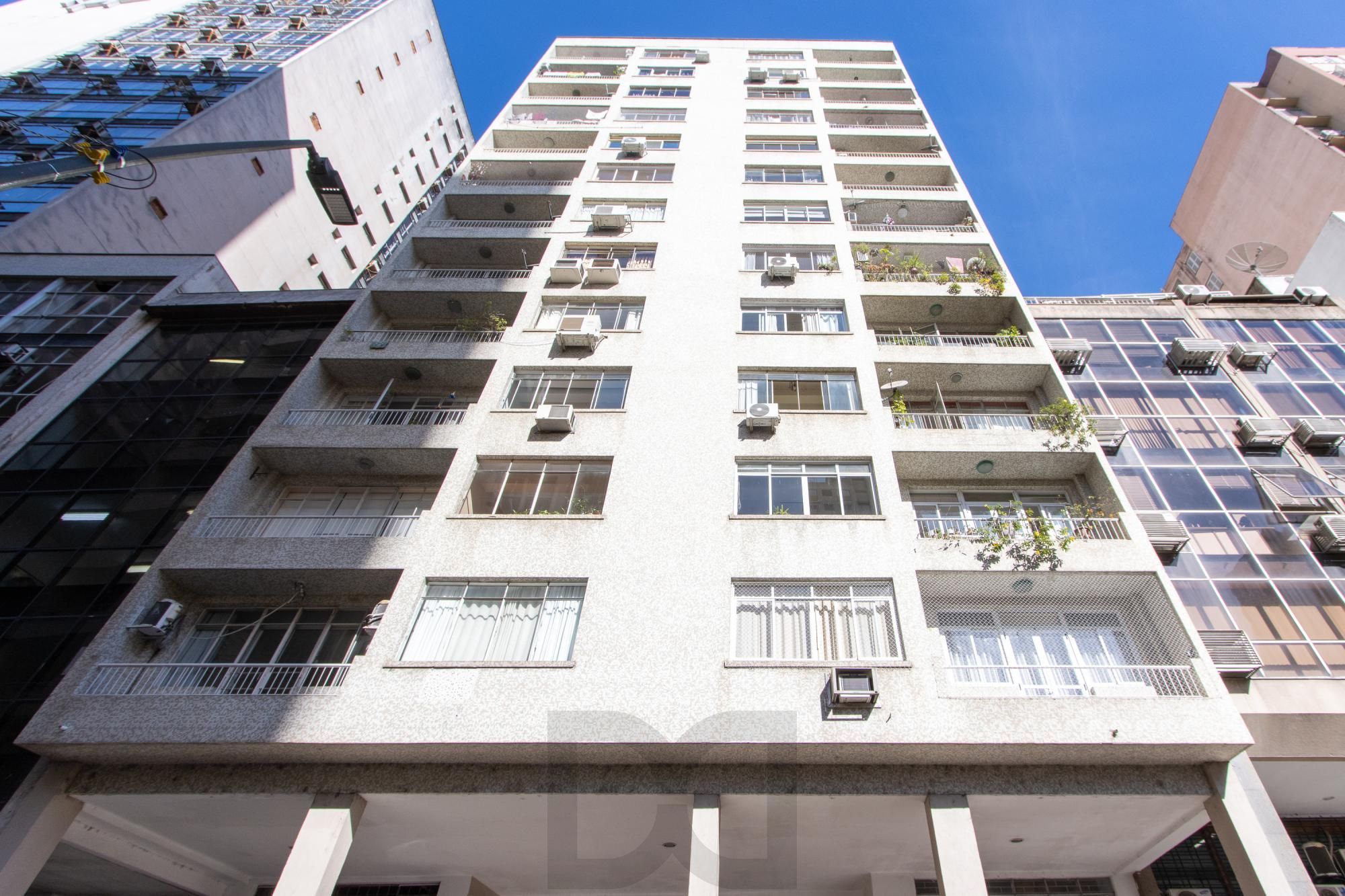 Apartamento próximo a Catedral de Porto Alegre — foto 1