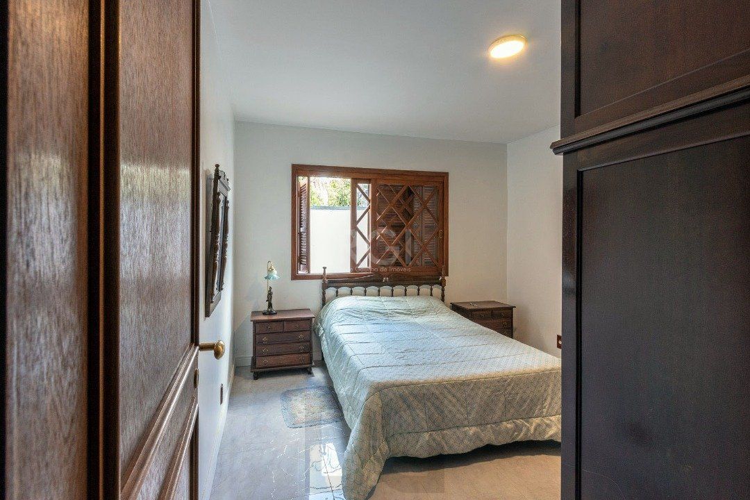 Casa para Venda - 451.63m², 5 dormitórios, sendo 1 suites, 4 vagas - Cristal — foto 13