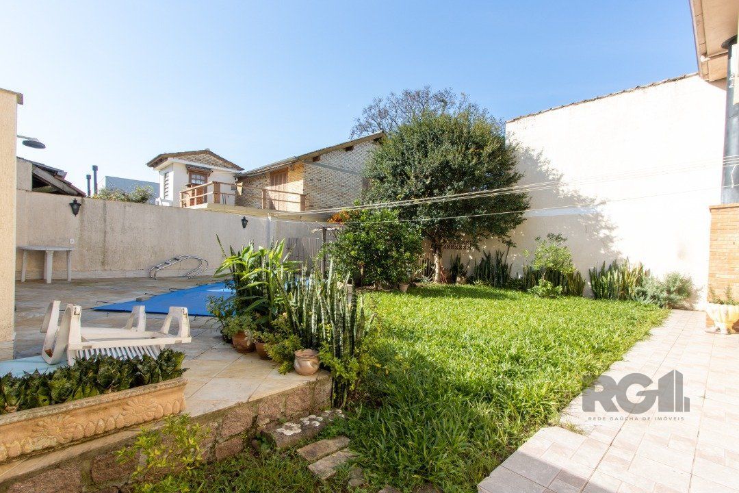 Casa de alvenaria, 3 quartos, 1 suíte, 4 banheiros e 5 vagas de garagem. — foto 23