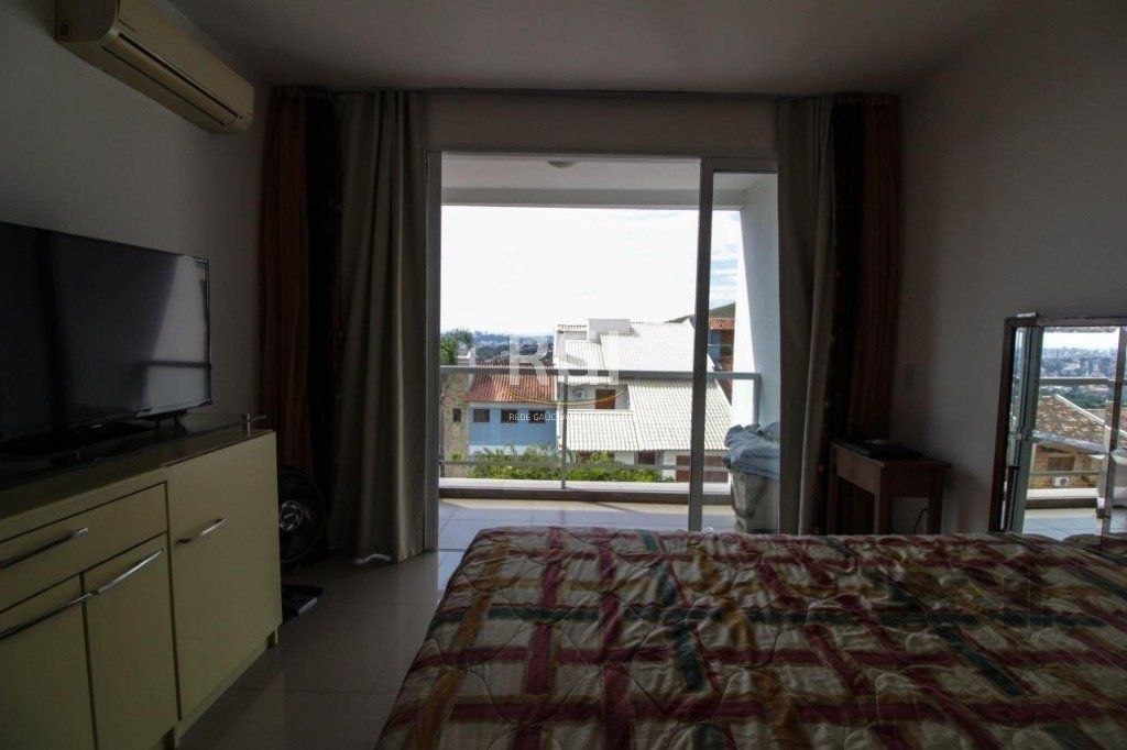 Casa para Venda - 300m², 3 dormitórios, sendo 1 suites, 4 vagas - Teresópolis — foto 19