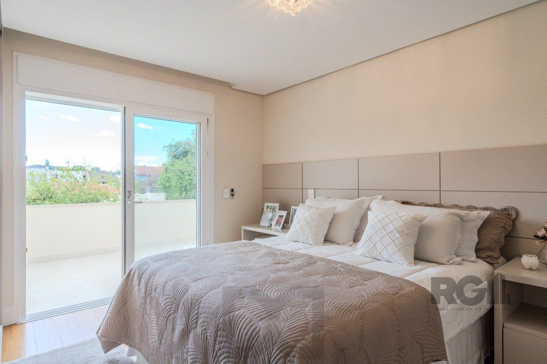 Casa semimobiliada e possui 3 suítes (sendo 1 delas master com closet e hidro) — foto 19