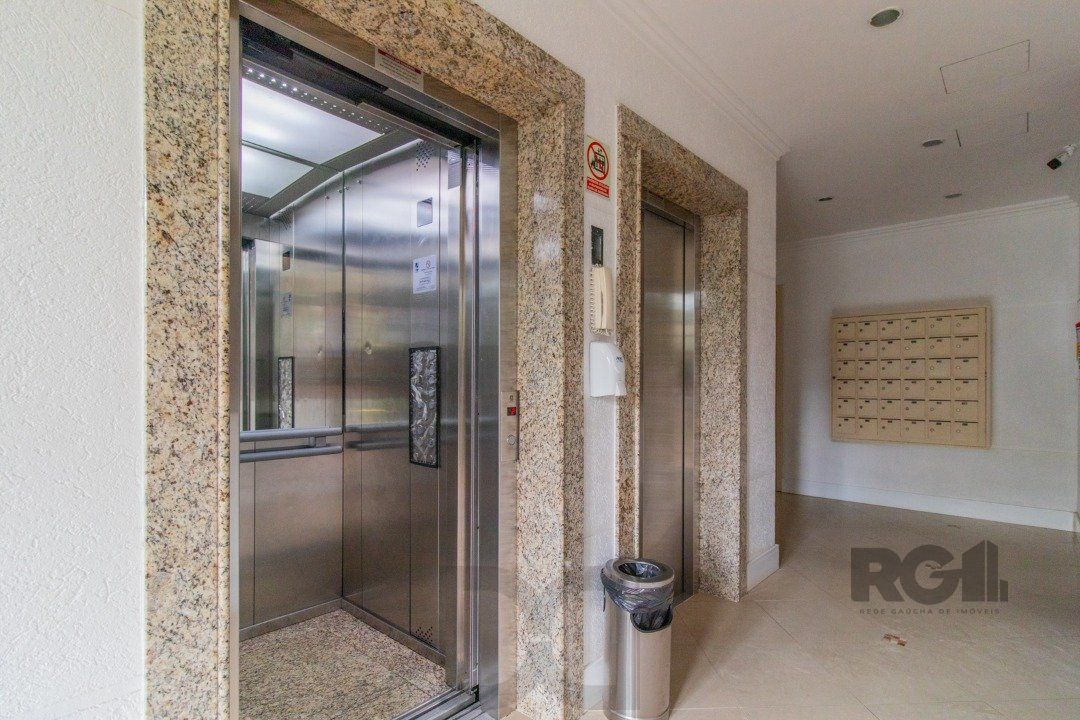 Cobertura Horizontal, 3 quartos, 1 suite, piscina, condominio com infra, 2 vagas - Bairro Tristeza — foto 46