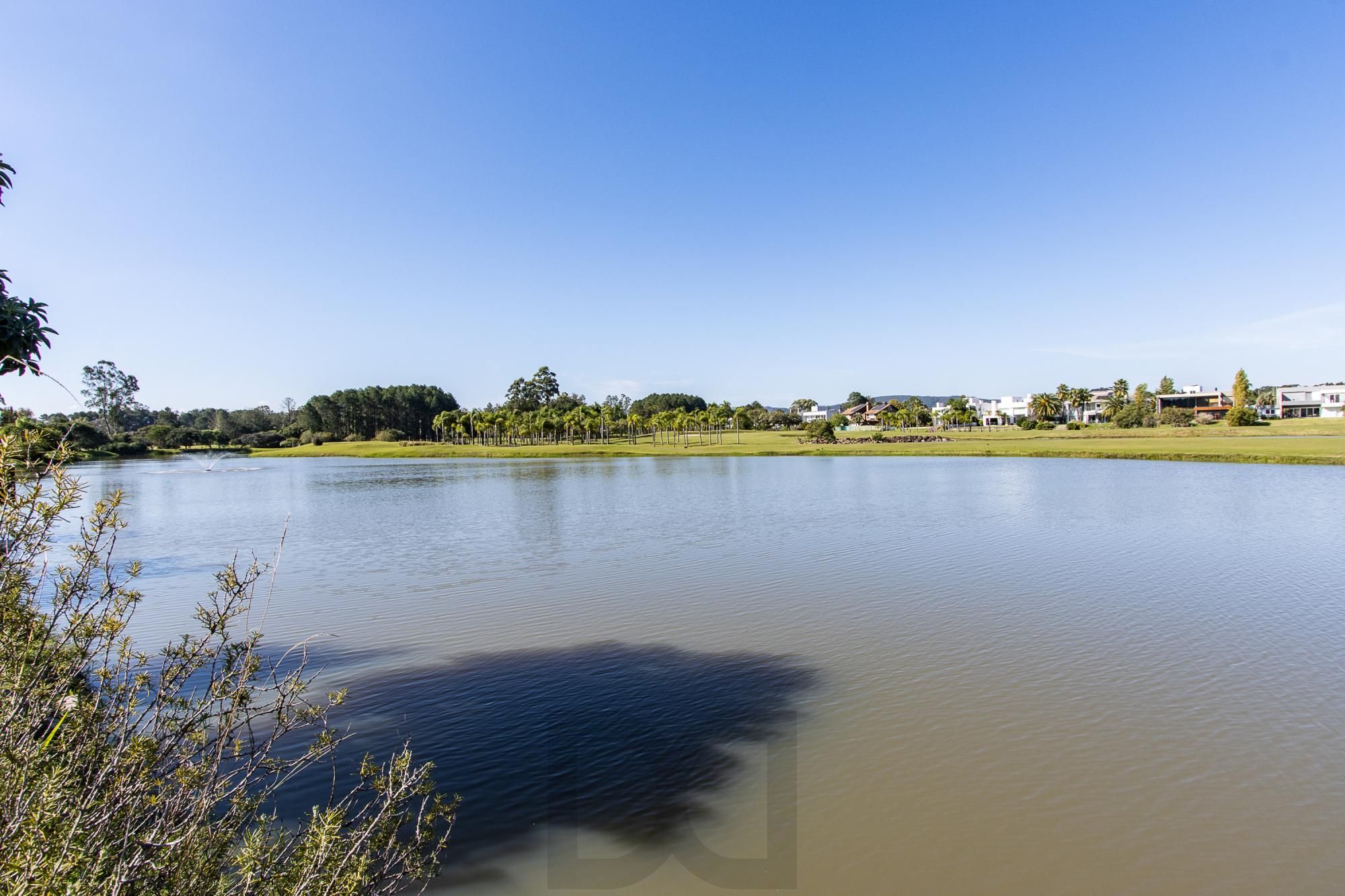 Casa no Condominio Terra Ville. 3 suites, com fundo para o lago. — foto 31