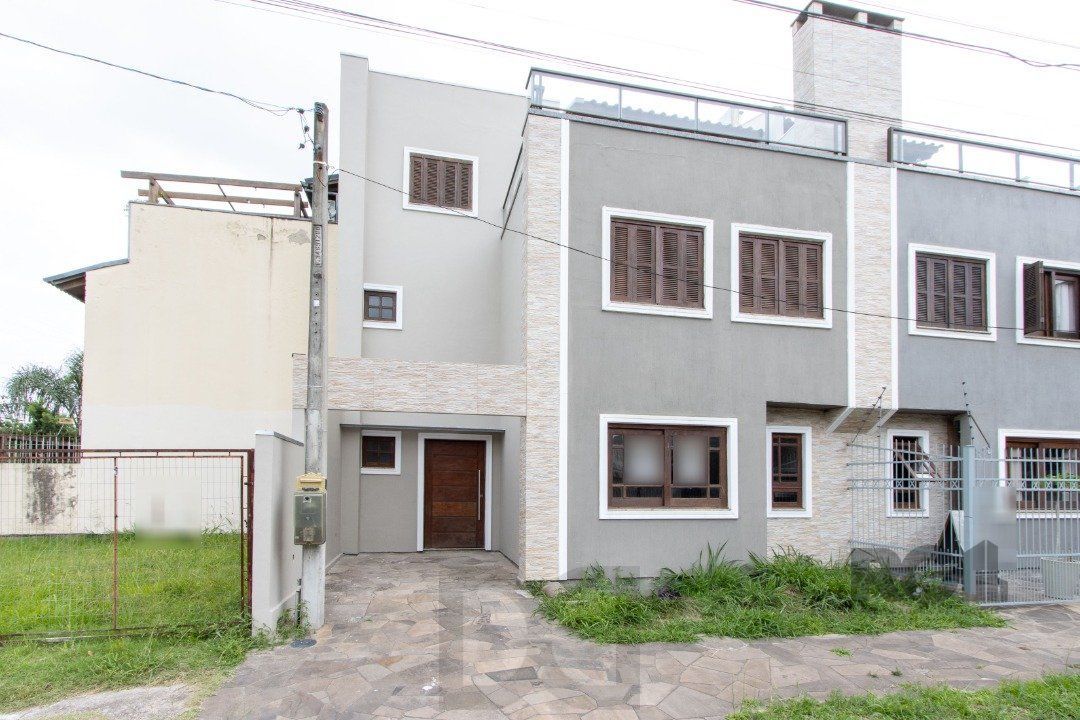 Sobrado 2 dormitórios mais terreno de esquina de 192m2 — foto 1