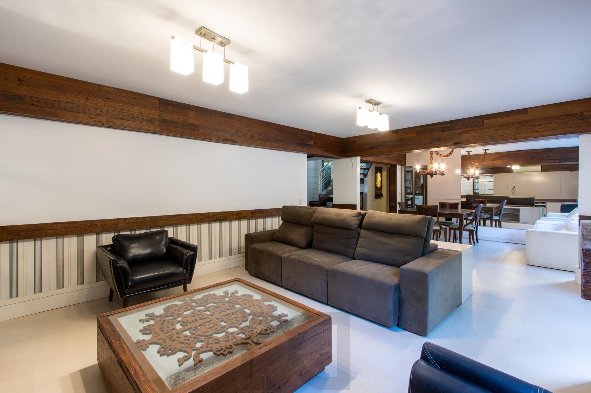 Excelente Casa em Condominio Fechado com 440,60m Dormitórios, sendo 2 Suítess — foto 9