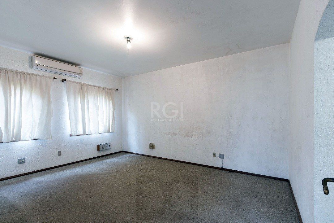 Casa para Venda - 430m², 4 dormitórios, sendo 1 suites, 5 vagas - Cristal — foto 38
