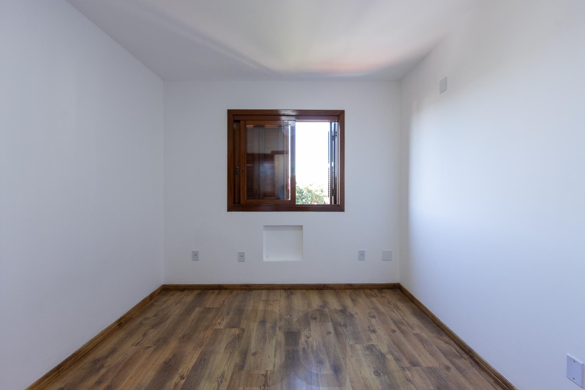 Apartamento de 2 dormitórios, 1 suíte e 2 vagas de garagem no bairro Tristeza. — foto 16
