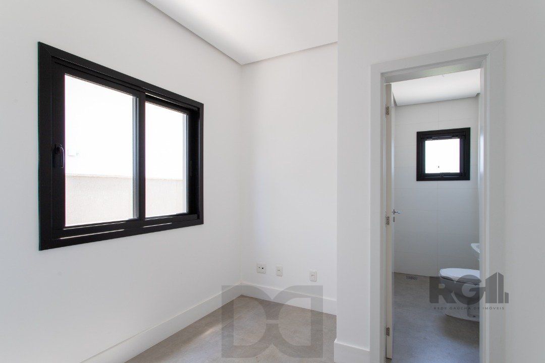 A Casa Le Mans, uma residência térrea de esquina com 389,48m2 de área coberta — foto 16