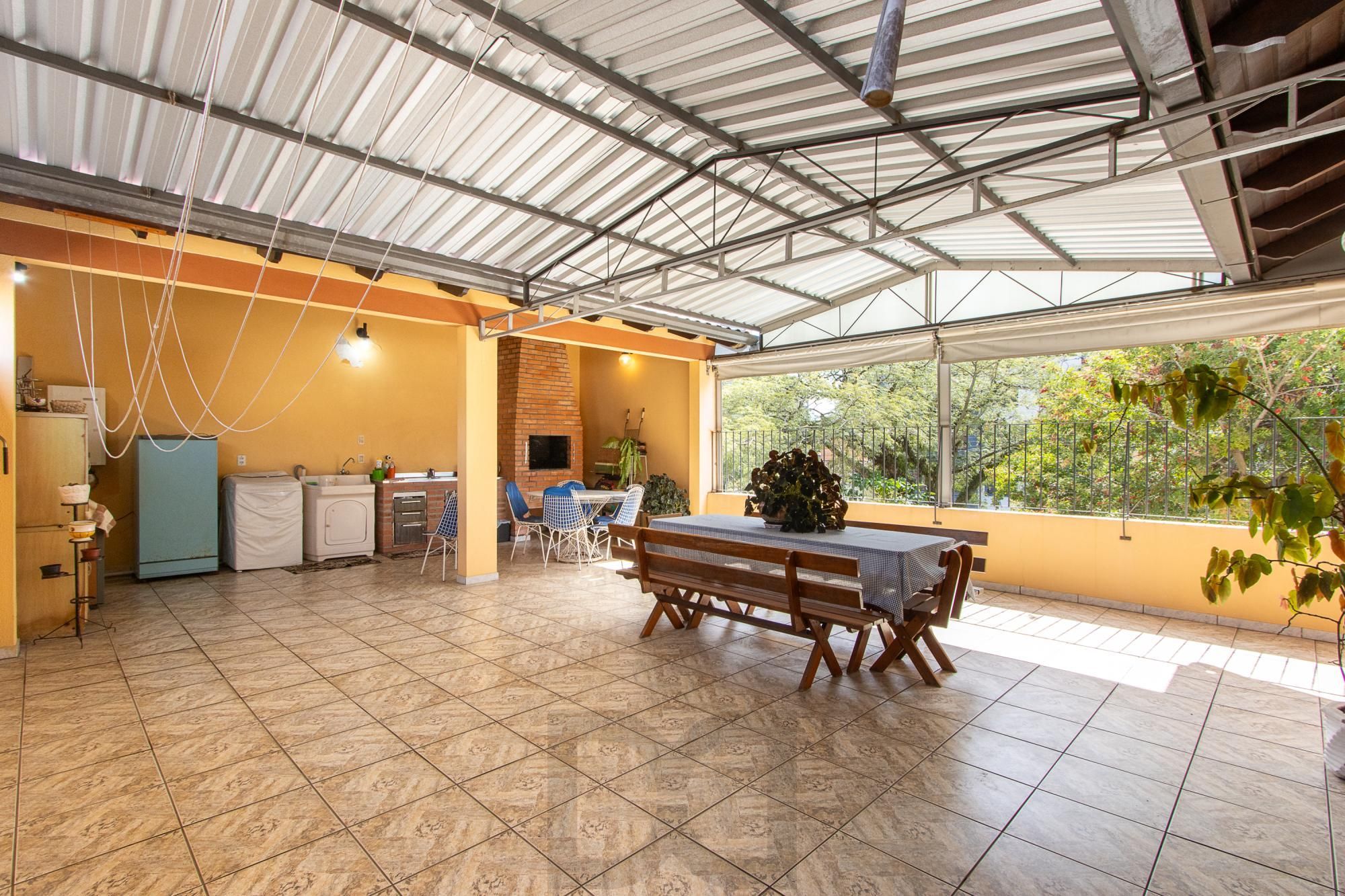 Casa Residencial ou Comercial, com 3 quartos (1 suite), 229m² privativos - Bairro Tristeza — foto 36
