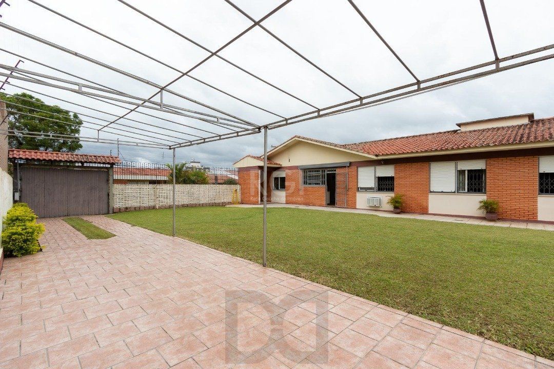Casa para Venda - 280m², 4 dormitórios, sendo 1 suites, 3 vagas - Vila Assunção — foto 37
