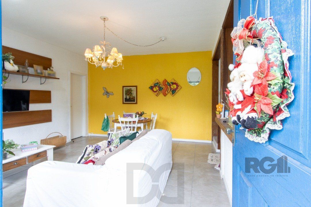 Casa térrea, 3 quartos, edícula, com 2 suites, pátio - Bairro Guarujá — foto 37