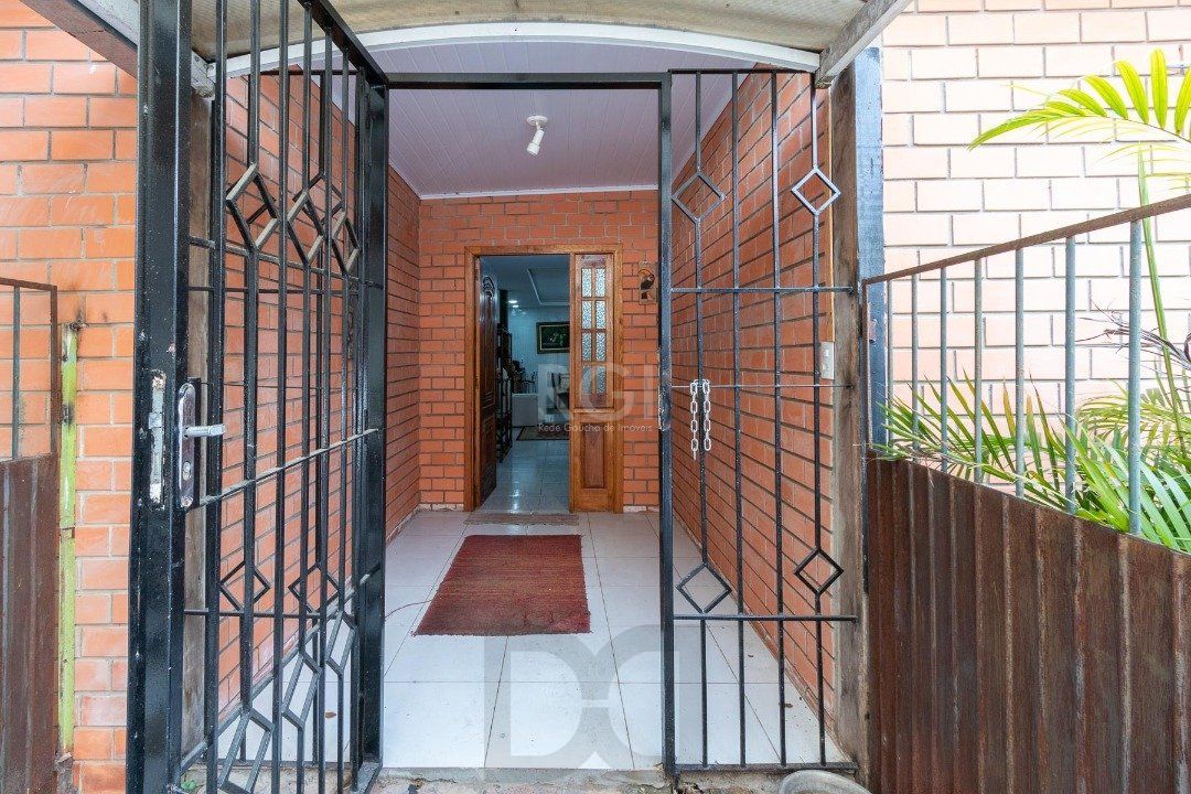 Sobrado para Venda - 300m², 3 dormitórios, sendo 1 suites, 3 vagas - Cavalhada — foto 53