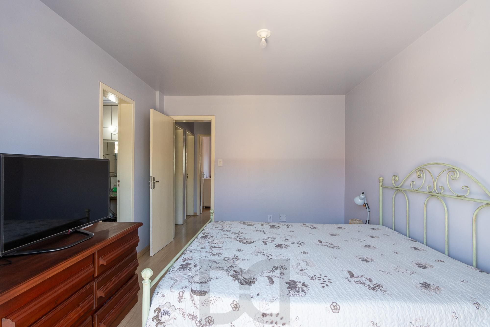 Casa de condomínio, de 3 dormitórios, 1 suíte e 2 vagas de garagem. — foto 26