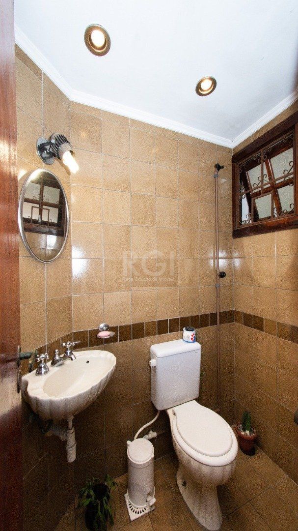 Casa para Venda - 238m², 3 dormitórios, sendo 1 suites, 3 vagas - Camaquã — foto 12