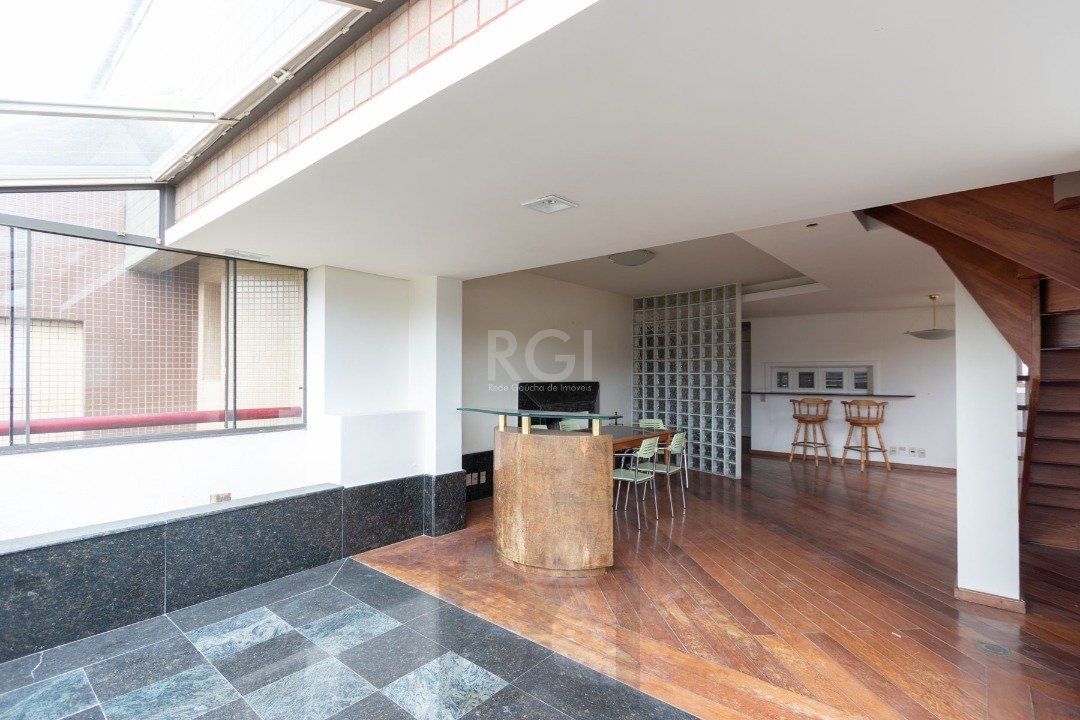 Cobertura para Venda - 302m², 4 dormitórios, sendo 1 suites, 3 vagas - Menino Deus — foto 6