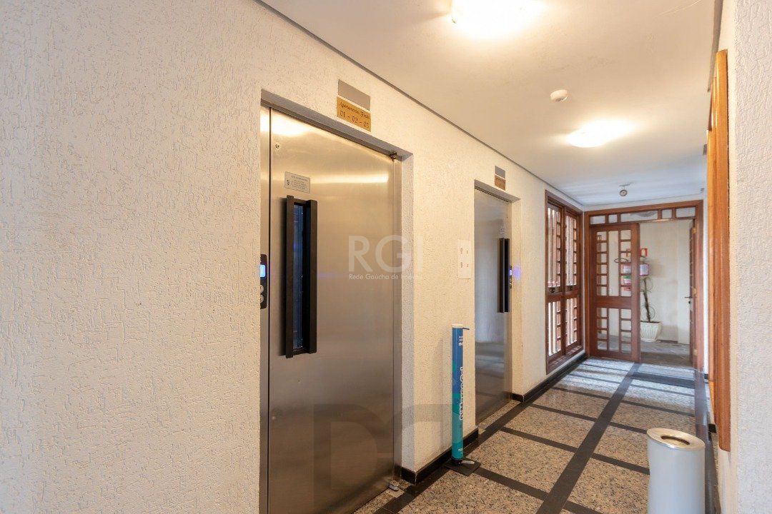 Cobertura para Venda - 302m², 4 dormitórios, sendo 1 suites, 3 vagas - Menino Deus — foto 48