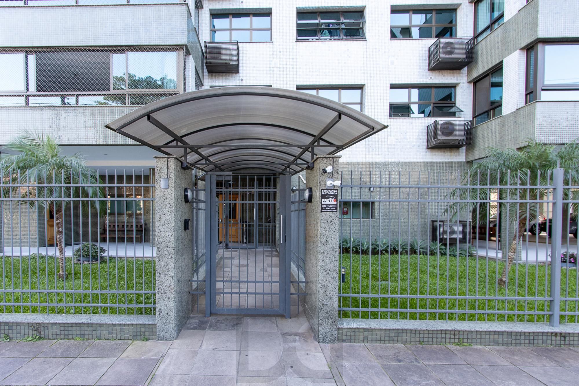 Excelente apartamento de 3 dormitórios, 1 suíte e 2 vagas no bairro Tristeza. — foto 45
