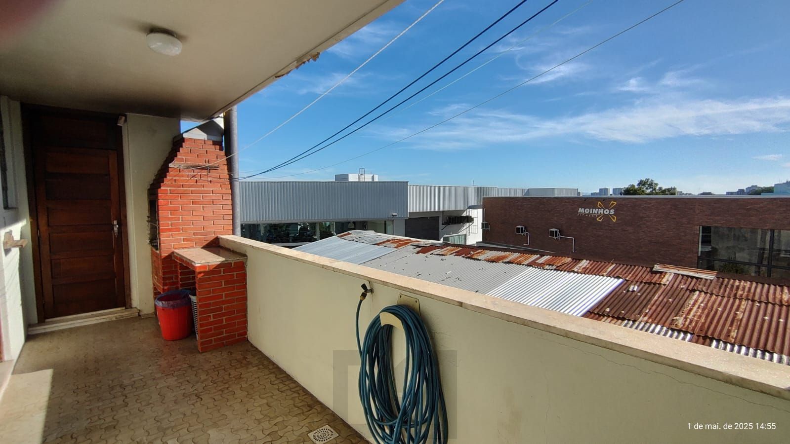 Apartamento de 4 dormitórios, 2 suítes, sacada, living para 2 ambientes bem amplo. — foto 8