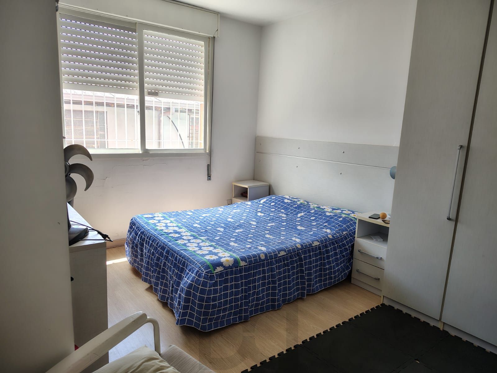Apartamento de 2 dormitórios, 2 banheiros e 1 vaga no bairro Cristal. — foto 22