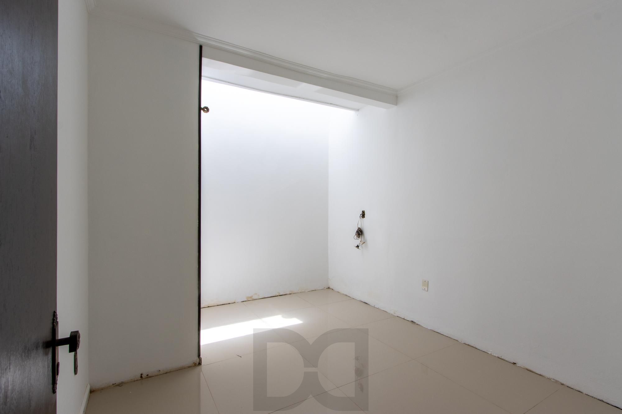Casa Residencial à Venda no Bairro Guarujá, Porto Alegre, RS — foto 28