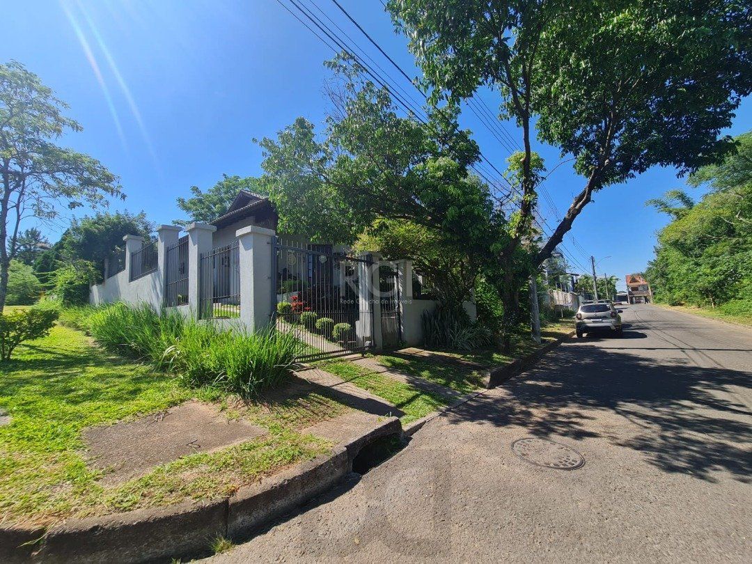 Casa em lindo terreno alto ao nível da rua medindo 10 × 32 onde consta uma residência térrea com 136m2 de área privativa, — foto 11