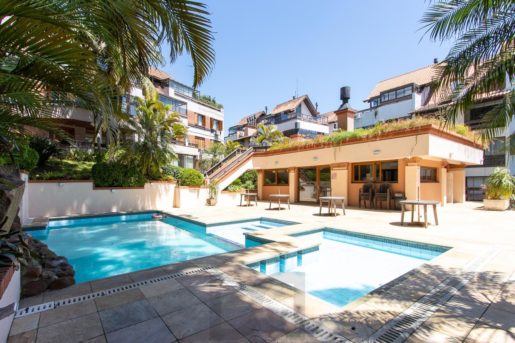 Apartamento de 3 dormitórios, 1 suíte e 3 vagas no bairro Ipanema. — foto 47