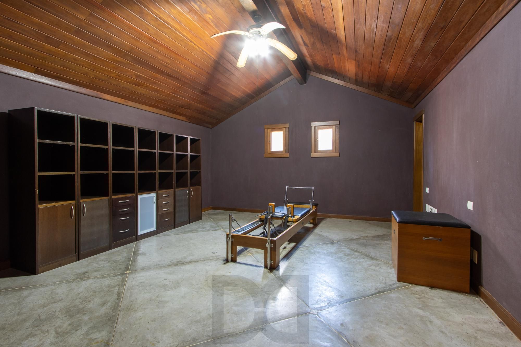 Sala de cinema ou studio pilates