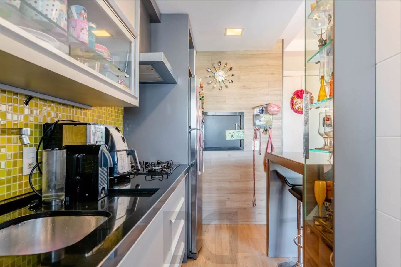 Apartamento semi mobiliado de 2 dormitórios no Petrópolis — foto 7