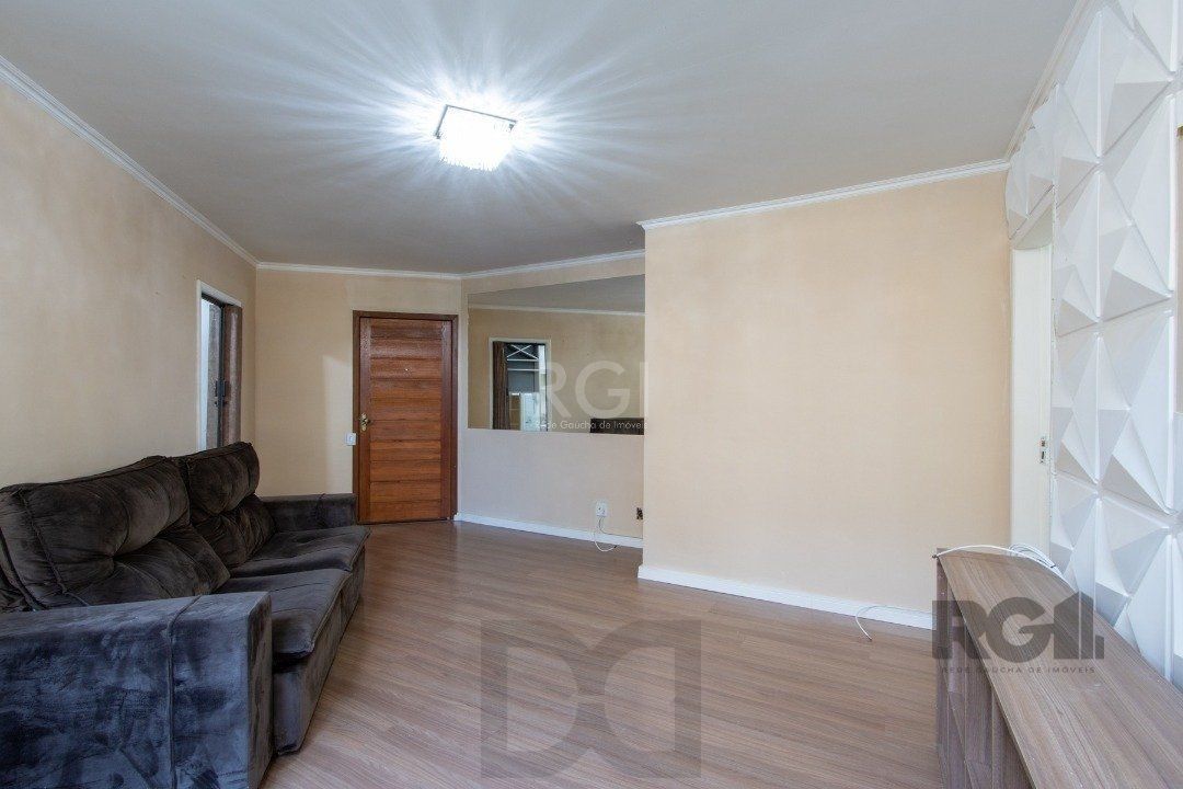 Apartamento de 02 dormitórios com móveis e roupeiros planejados — foto 2