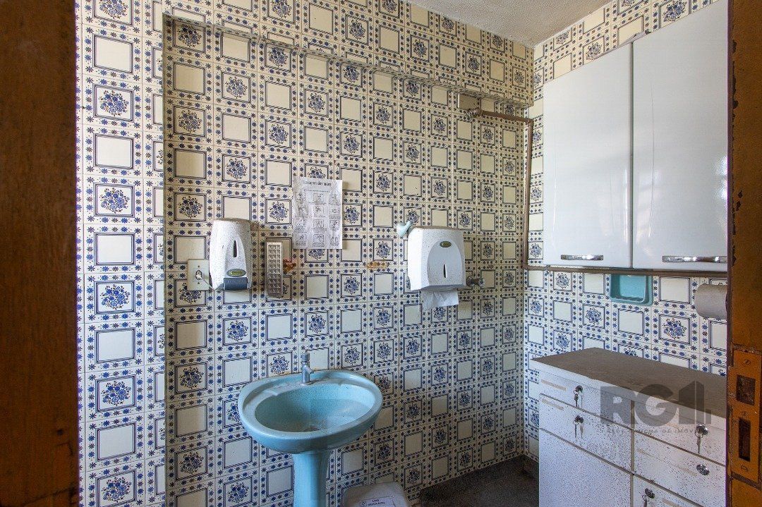 Prédio com 1063m², distribuídos em quatro pavimentos — foto 30