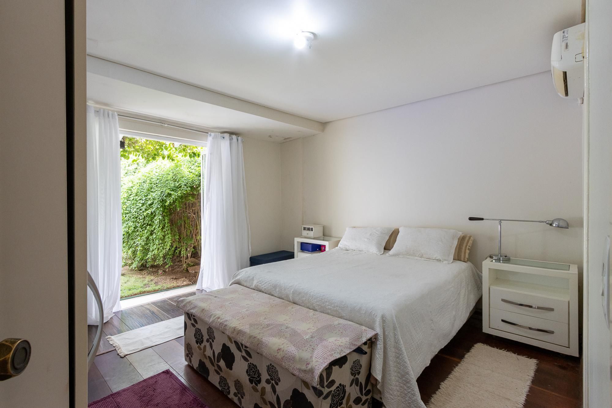 Casa térrea, 2 dormitórios, 1 suíte e 2 vagas no bairro Aberta dos Morros. — foto 28