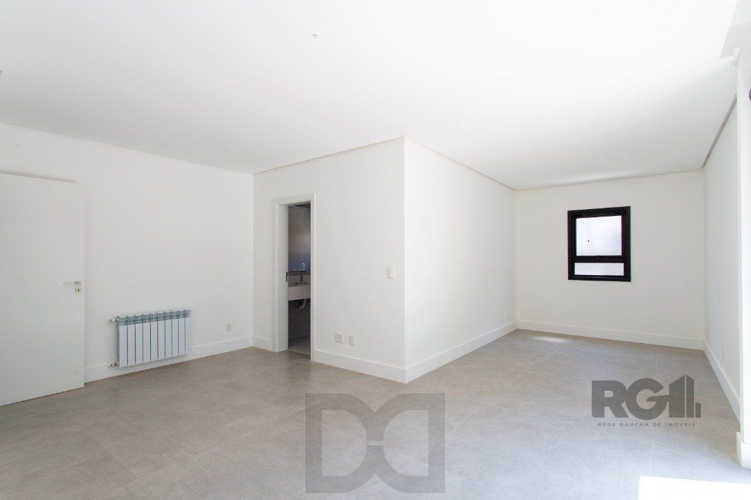 A Casa Le Mans, uma residência térrea de esquina com 389,48m2 de área coberta — foto 51