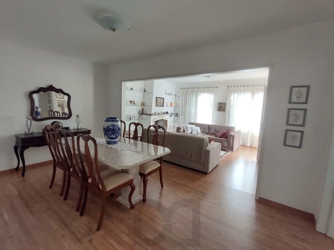 Casa para Venda - 200m², 4 dormitórios, sendo 1 suites, 3 vagas - Ipanema — foto 13