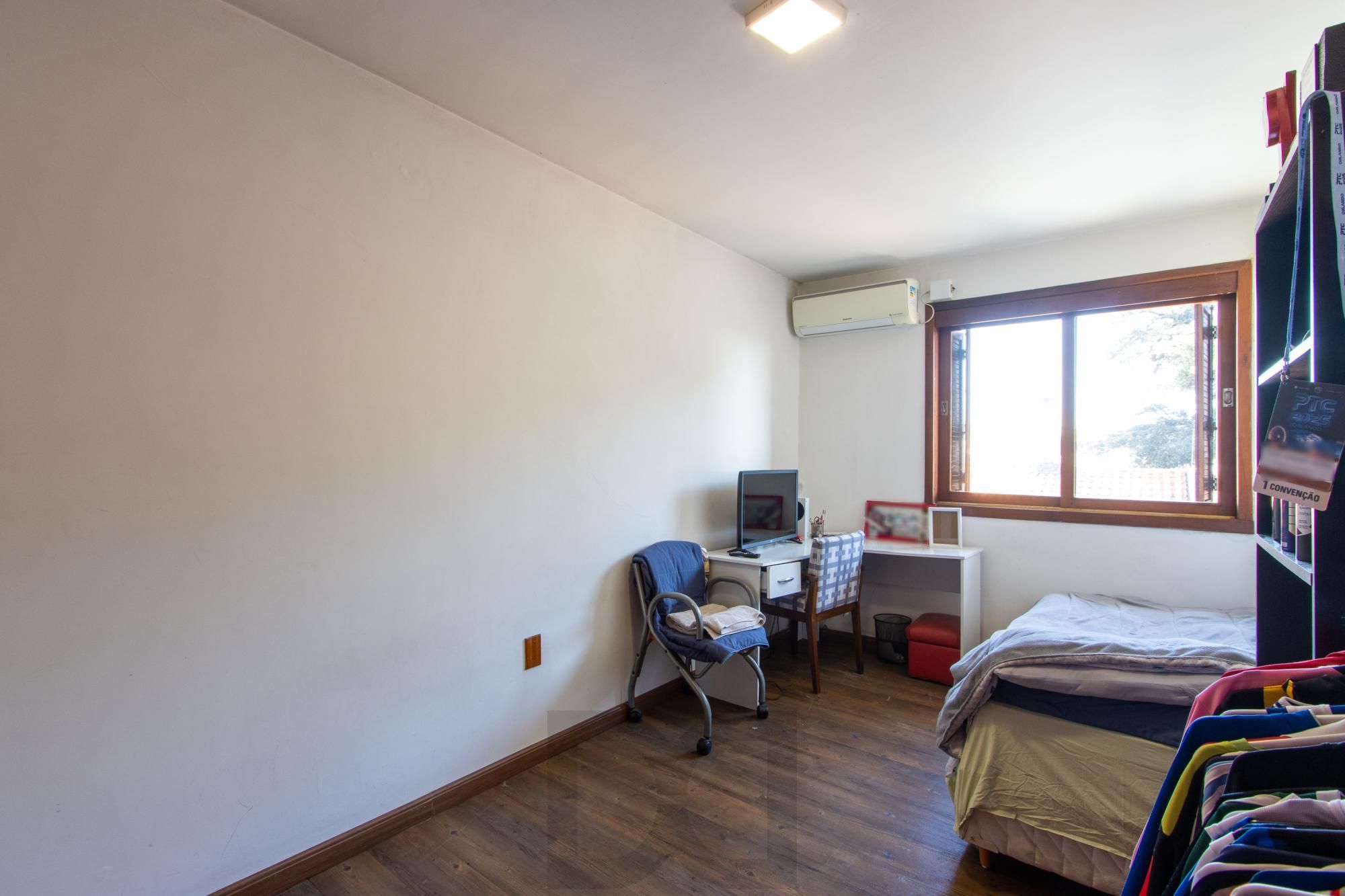 Casa para Venda - 255.68m², 4 dormitórios, sendo 1 suites, 2 vagas - Tristeza — foto 24